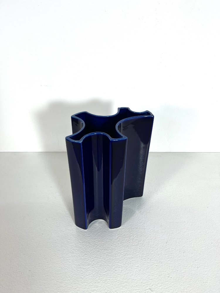 Mid century freeform radiant blue ceramic vase by Angelo Mangiarotti for Fratelli Brambilla Milano 1968