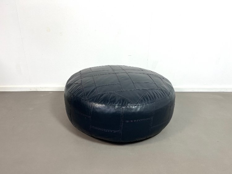 20th Century large round blue leather ottoman 1970s
